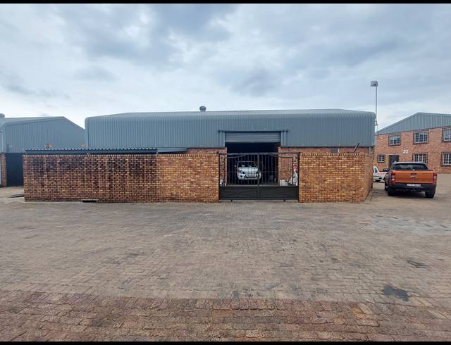 300M² FACTORY FOR SALE IN ANDERBOLT